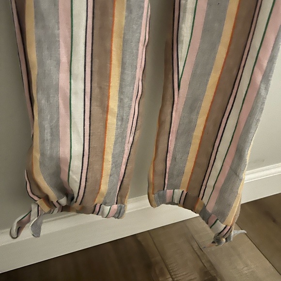 Stripped Jumpsuit - Picture 4 of 6